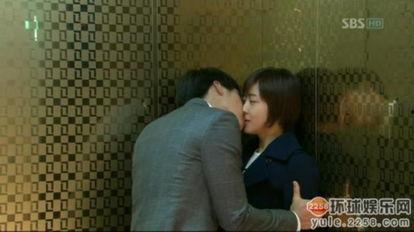 刘凯威最新爆料新闻视频,揭秘背后惊人真相！